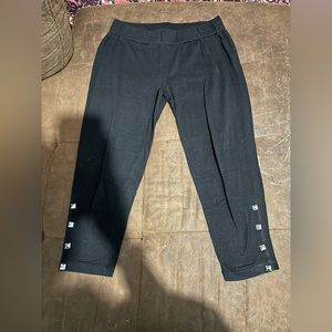 SWS Black Capris Leggings